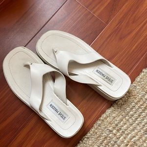 Steve Madden Platform flip flops